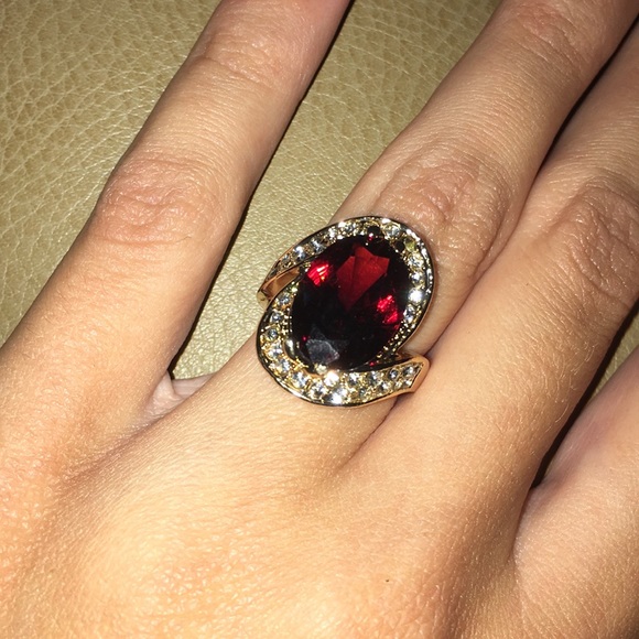 Women's Ring Designed Specifically For Women - Picture 2 of 4